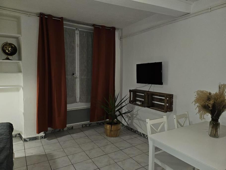 1-Centre-Ville Studio 25M2 Box A Bagages Gratuits Carcassonne Exterior foto